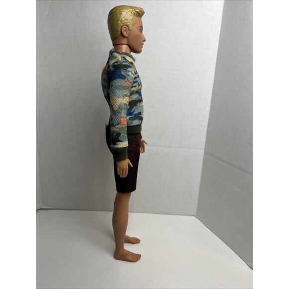 2016 Ken Doll With Outfit - Picture 3 of 6